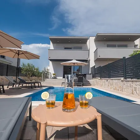 Dakani Villa *