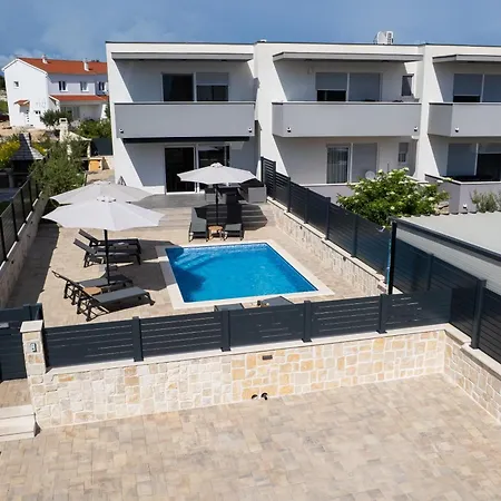 Dakani * Vodice